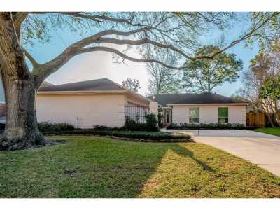 Home For Sale in Seabrook, Texas