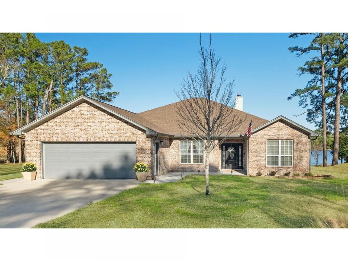 Picture of Home For Sale in Trinity, Texas, United States