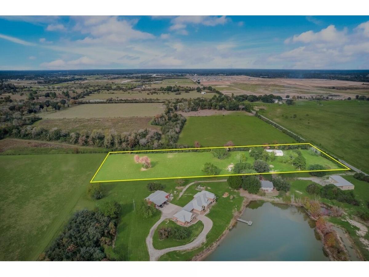 Picture of Residential Land For Sale in Hockley, Texas, United States