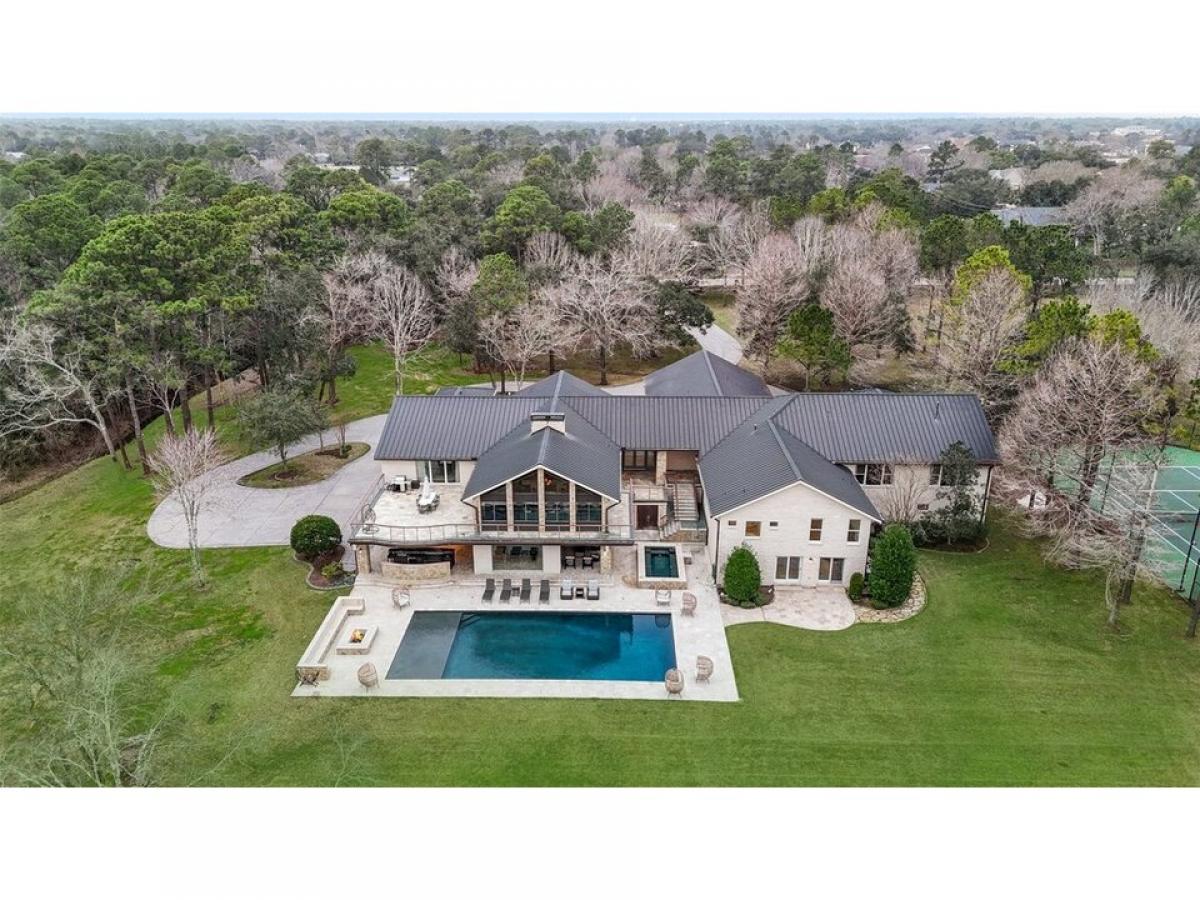 Picture of Home For Sale in Friendswood, Texas, United States