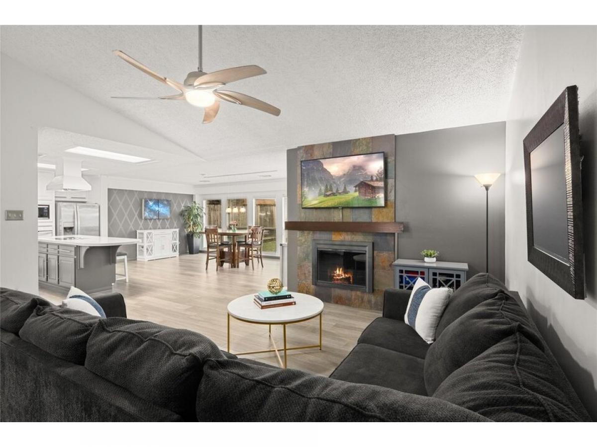 Picture of Home For Sale in Spring, Texas, United States