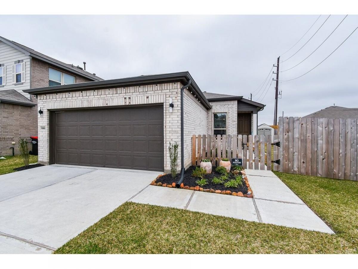 Picture of Home For Sale in Rosharon, Texas, United States