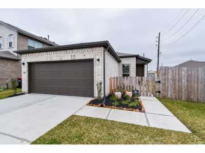 Home For Sale in Rosharon, Texas