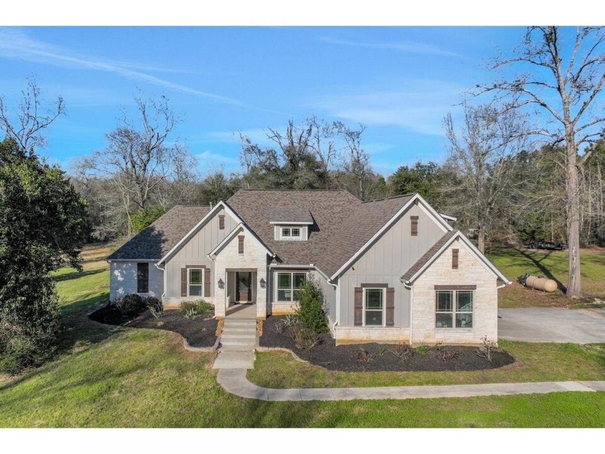 Picture of Home For Sale in Coldspring, Texas, United States