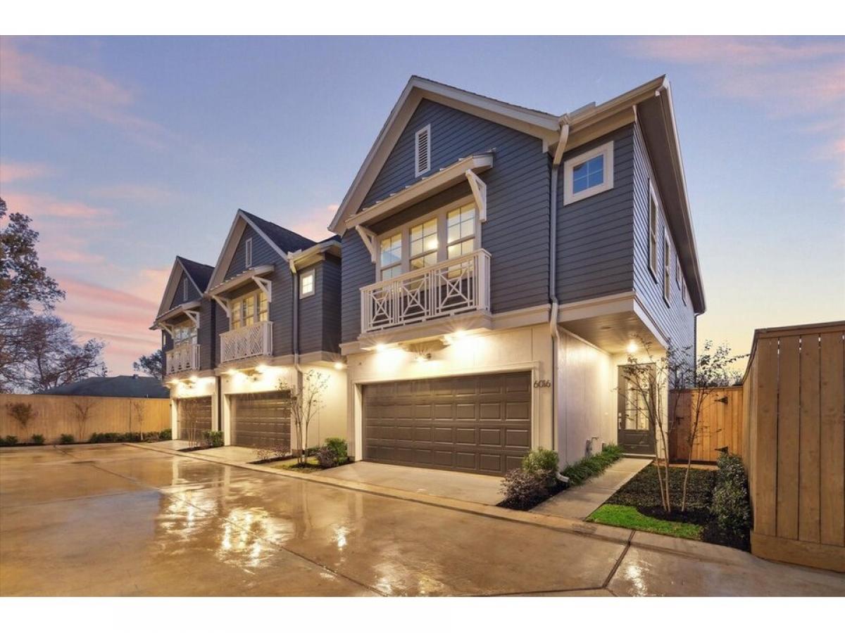 Picture of Home For Sale in Houston, Texas, United States