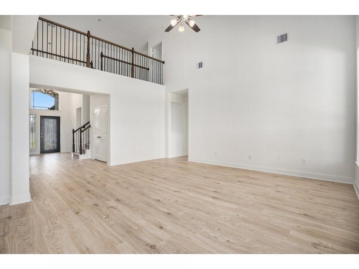 Picture of Home For Sale in Conroe, Texas, United States