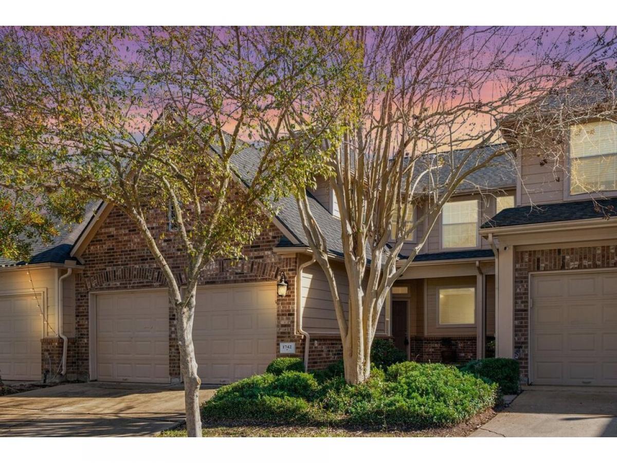 Picture of Home For Sale in Sugar Land, Texas, United States