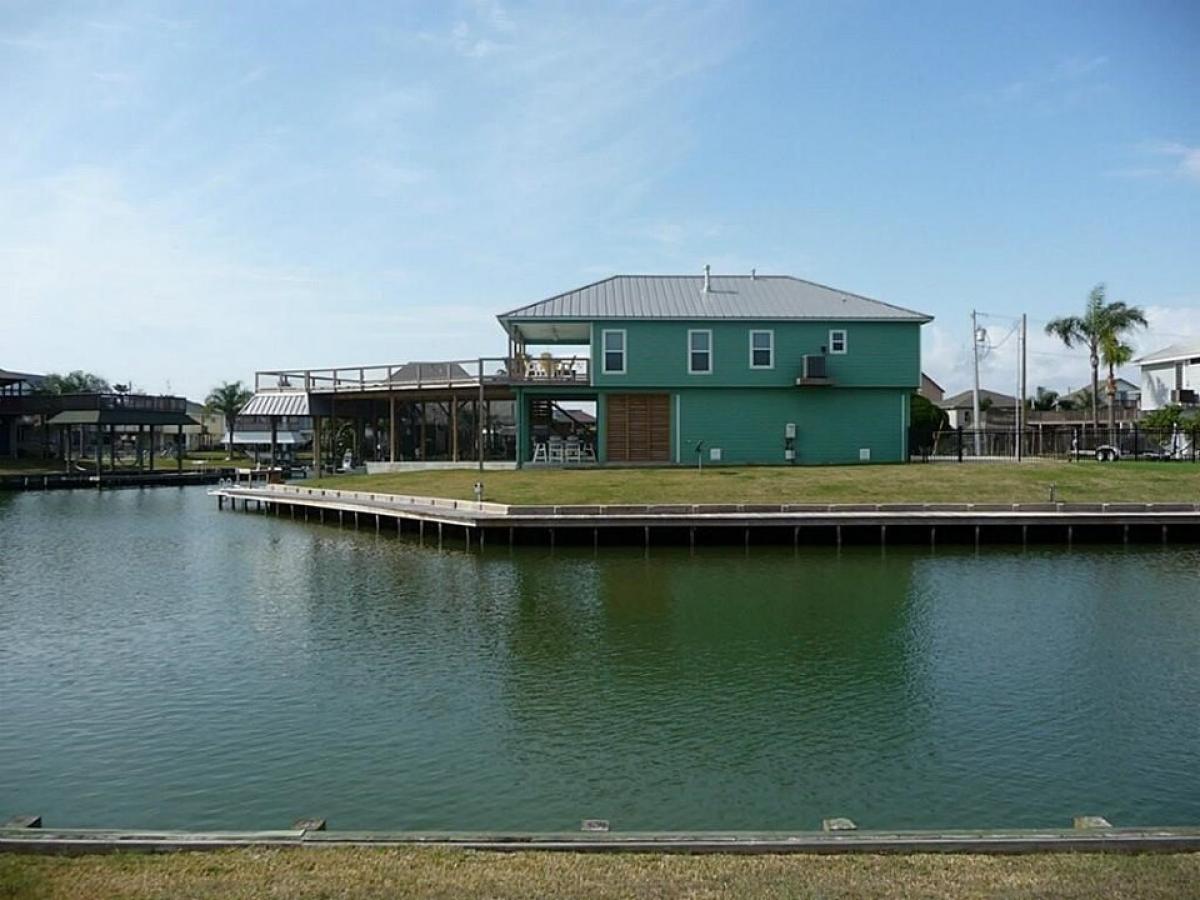 Picture of Residential Land For Sale in La Marque, Texas, United States