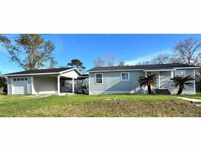 Home For Rent in Liverpool, Texas