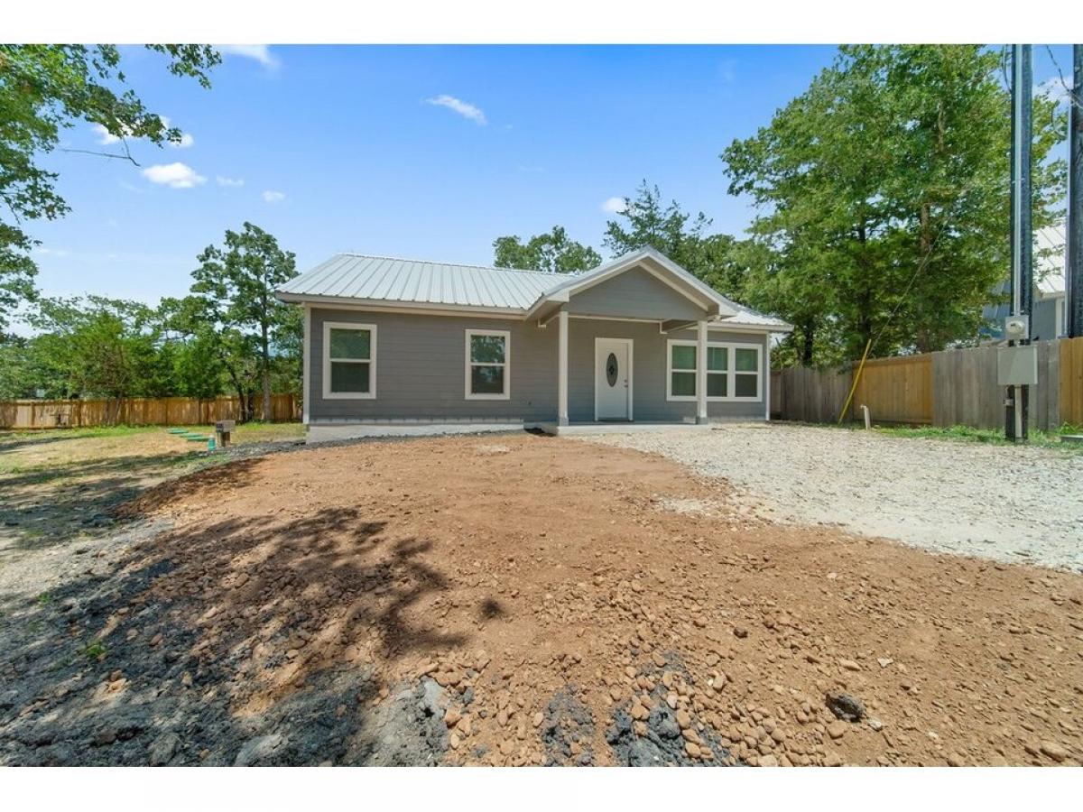 Picture of Home For Sale in Somerville, Texas, United States