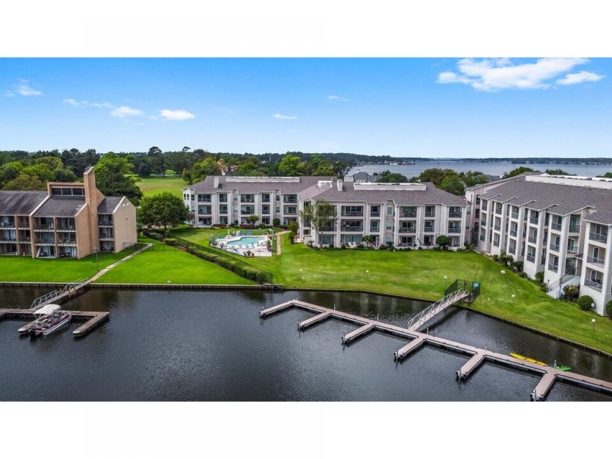 Picture of Home For Sale in Montgomery, Texas, United States