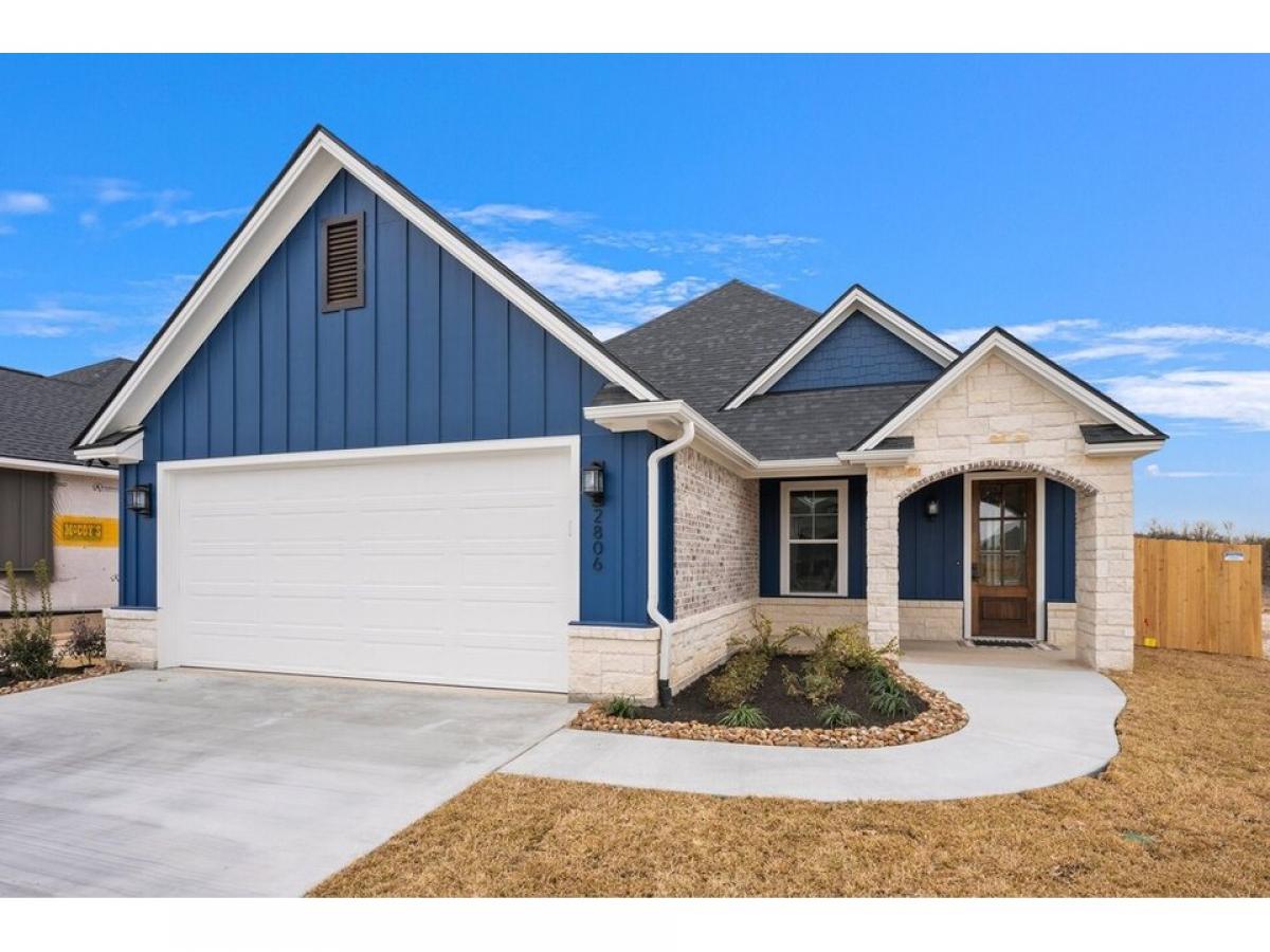 Picture of Home For Sale in Bryan, Texas, United States