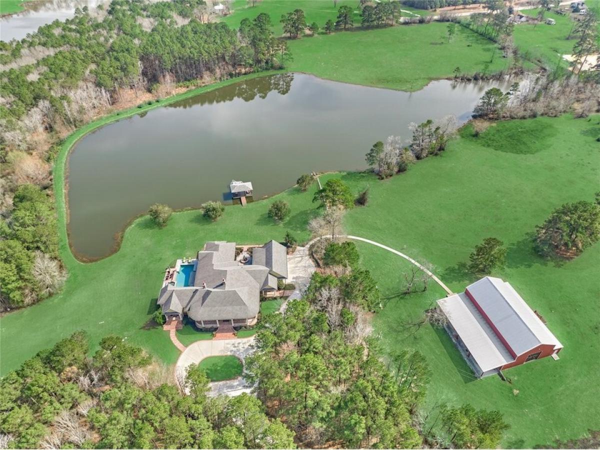 Picture of Home For Sale in Montgomery, Texas, United States