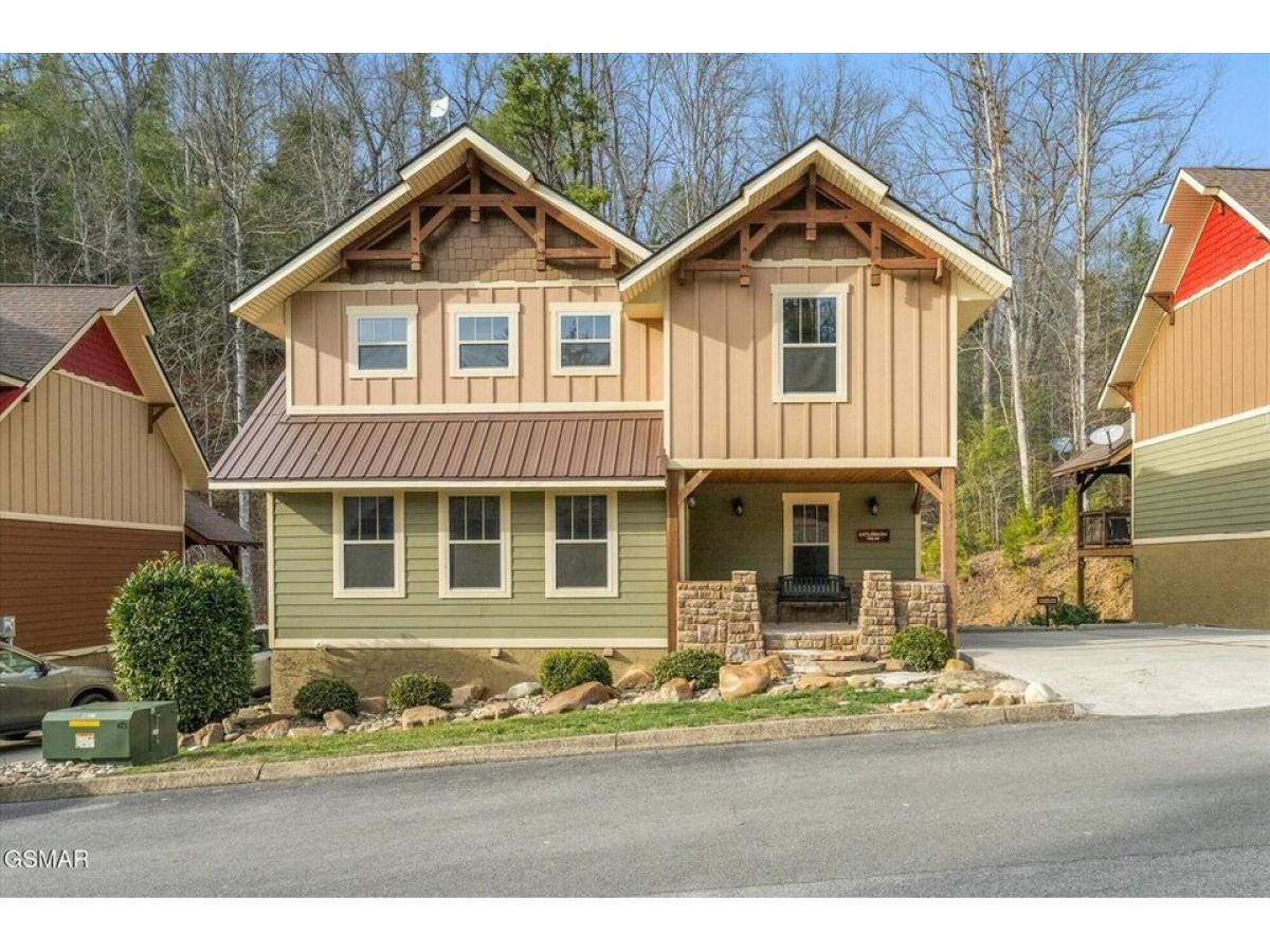 Picture of Home For Sale in Gatlinburg, Tennessee, United States