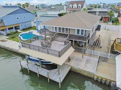 Home For Sale in Tiki Island, Texas