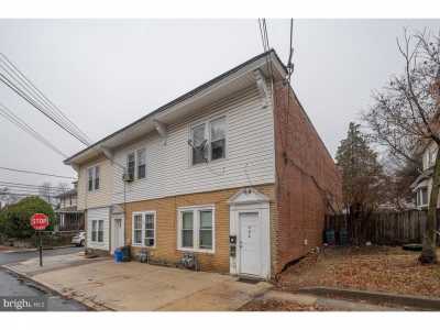 Home For Sale in Upper Darby, Pennsylvania