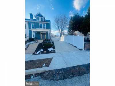 Home For Sale in Upper Darby, Pennsylvania