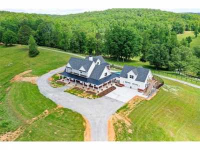 Home For Sale in Waleska, Georgia