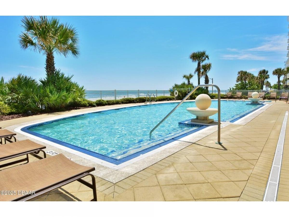 Picture of Home For Sale in Daytona Beach Shores, Florida, United States