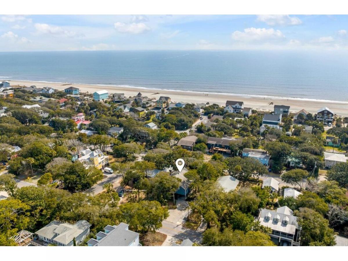 Picture of Home For Sale in Folly Beach, South Carolina, United States