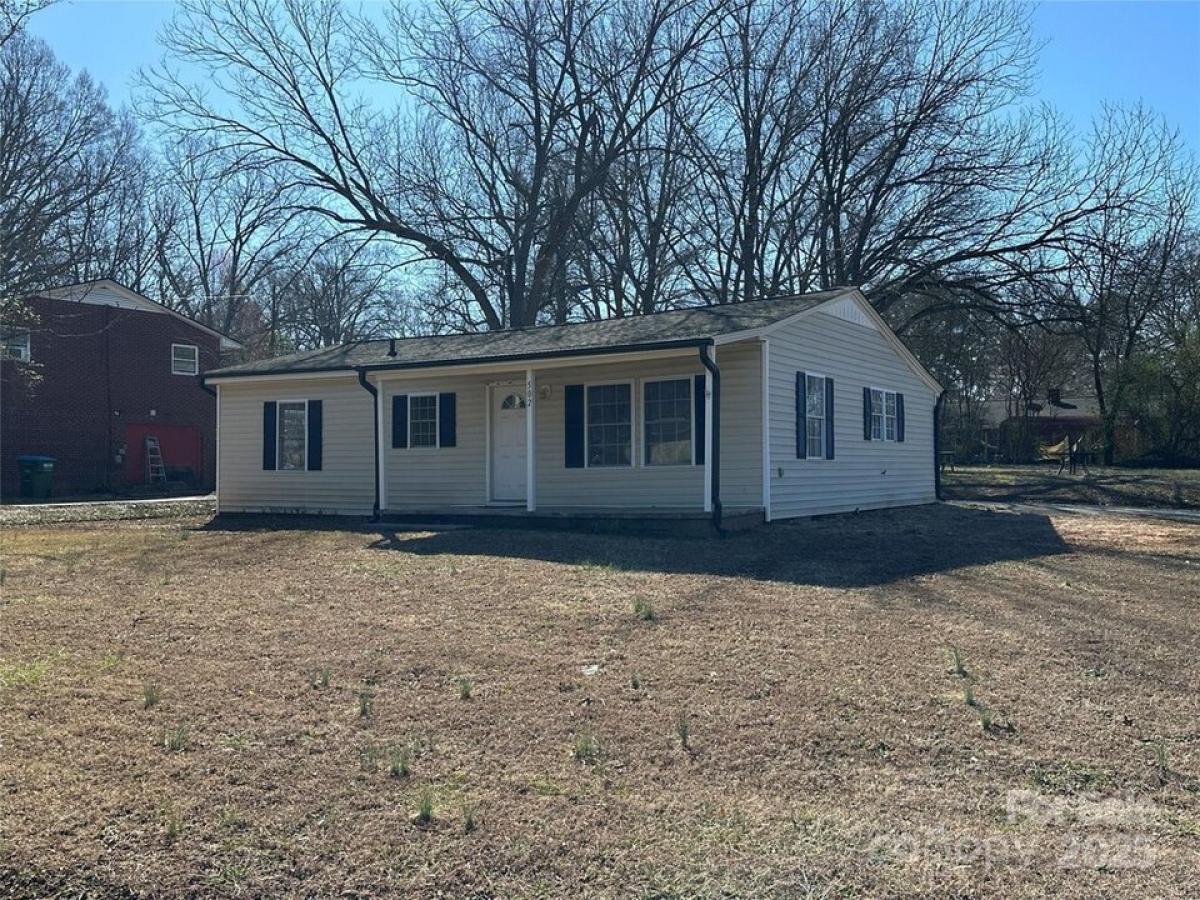 Picture of Home For Sale in Bessemer City, North Carolina, United States