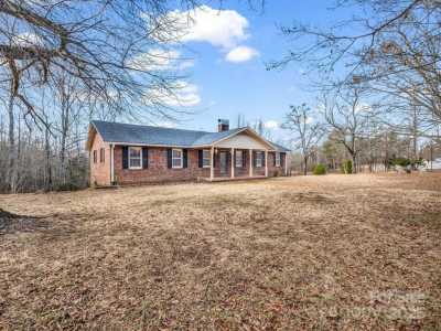 Home For Sale in Rutherfordton, North Carolina