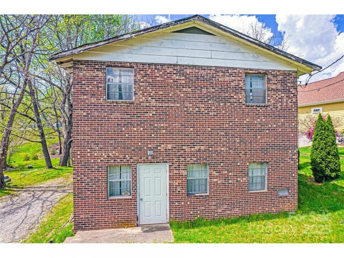 Picture of Home For Sale in Brevard, North Carolina, United States