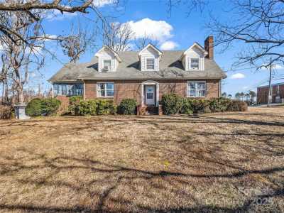 Home For Sale in Forest City, North Carolina