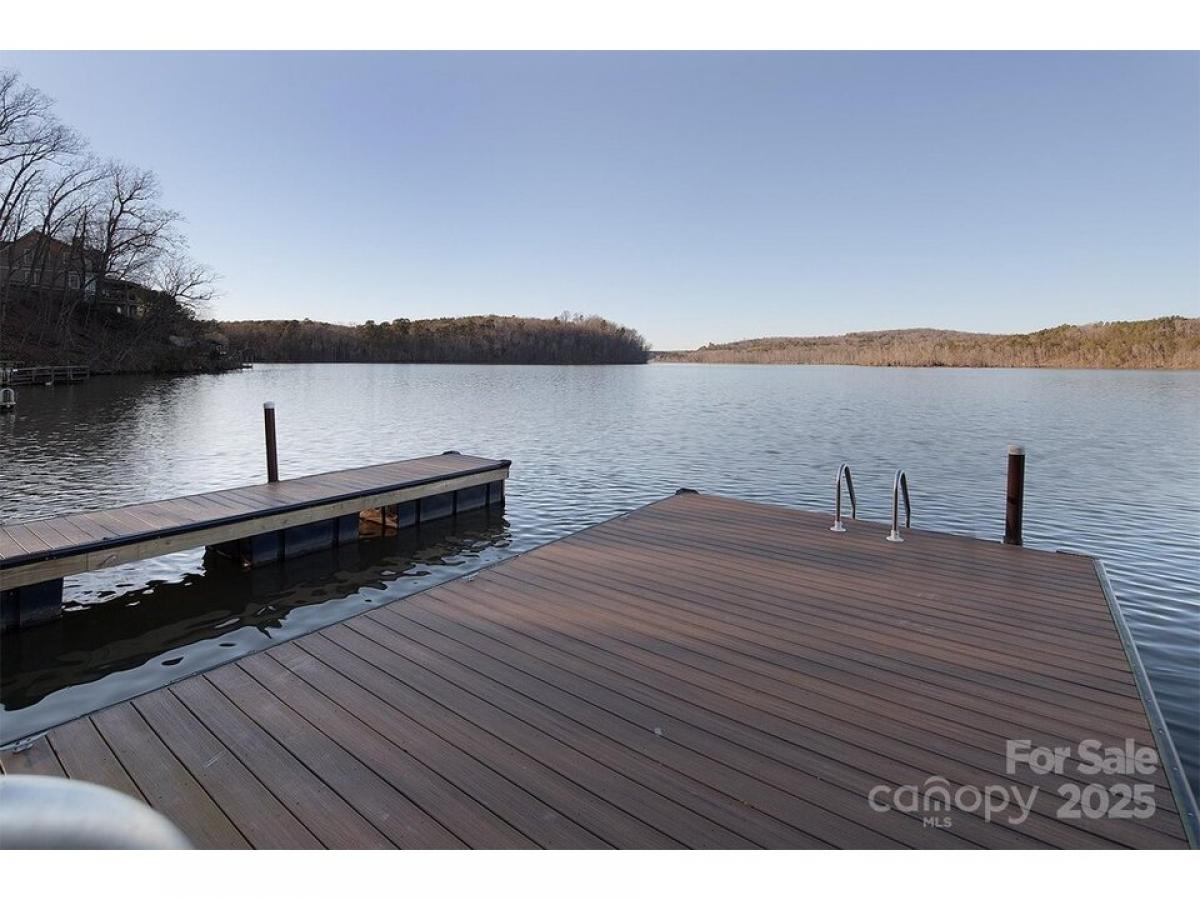 Picture of Home For Sale in New London, North Carolina, United States