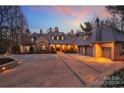 Home For Sale in Lake Toxaway, North Carolina
