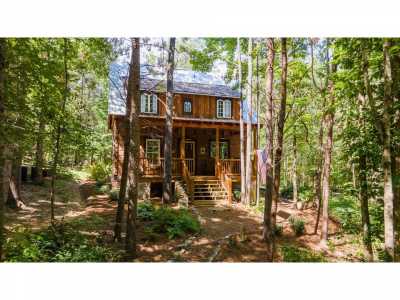 Home For Sale in Chickamauga, Georgia