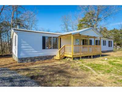 Home For Sale in Chickamauga, Georgia