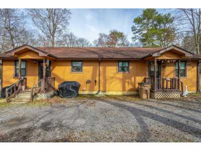 Home For Sale in Tunnel Hill, Georgia
