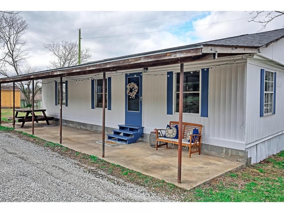 Picture of Home For Sale in Soddy Daisy, Tennessee, United States