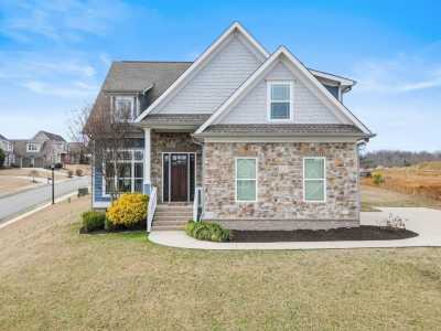 Home For Sale in Apison, Tennessee