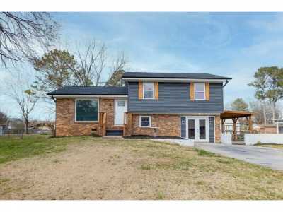 Home For Sale in Fort Oglethorpe, Georgia