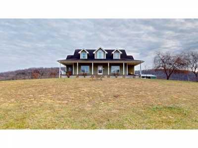 Home For Sale in Athens, Tennessee