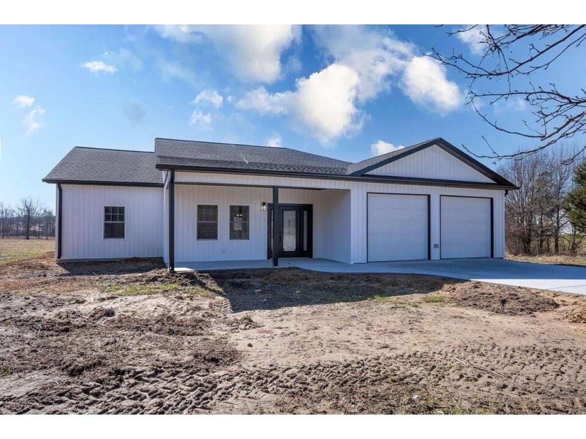 Picture of Home For Sale in Trenton, Georgia, United States