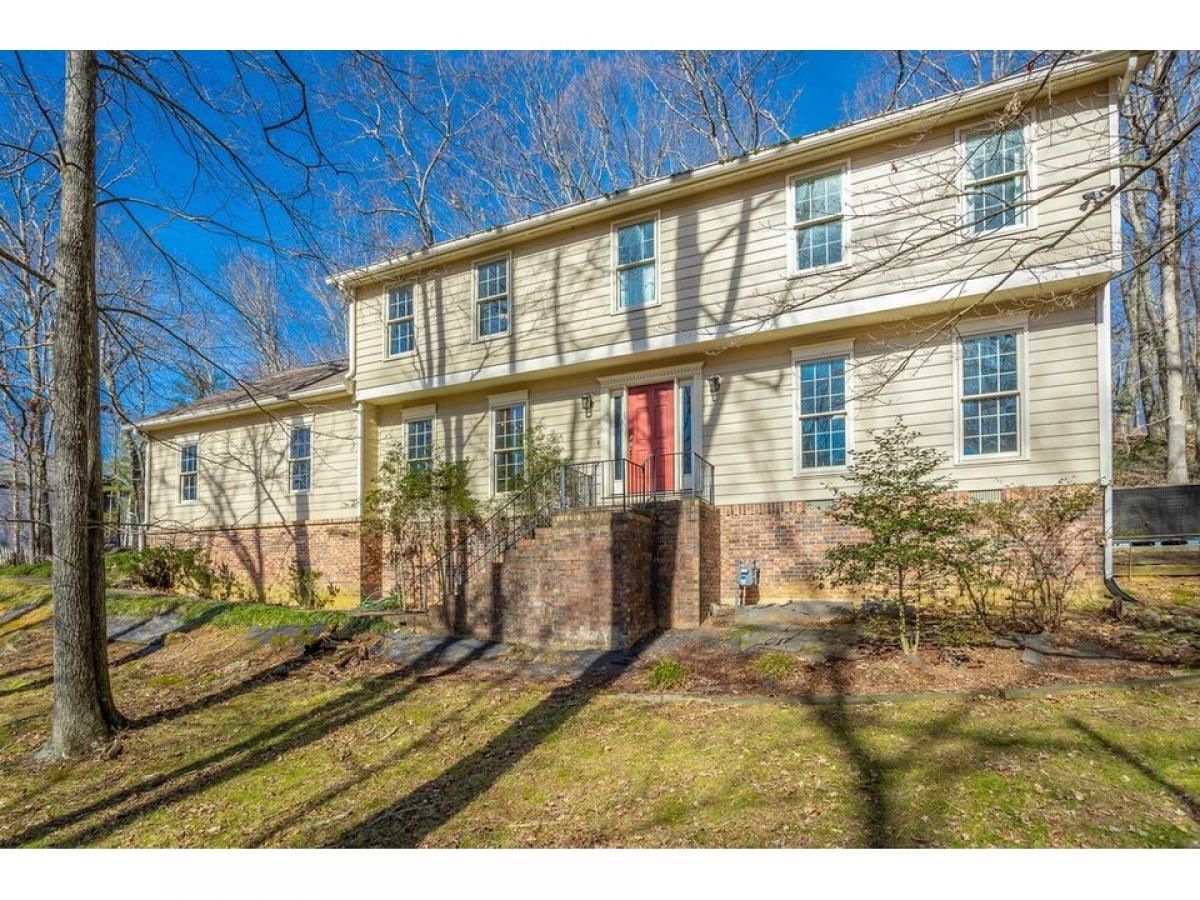 Picture of Home For Sale in Signal Mountain, Tennessee, United States