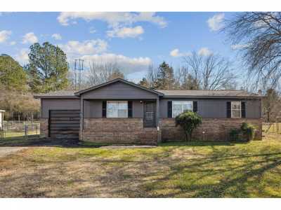 Home For Sale in Hollywood, Alabama