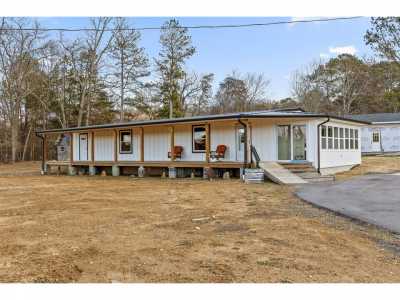 Home For Sale in Lafayette, Georgia
