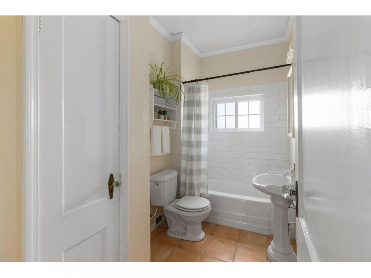 Picture of Home For Sale in Signal Mountain, Tennessee, United States