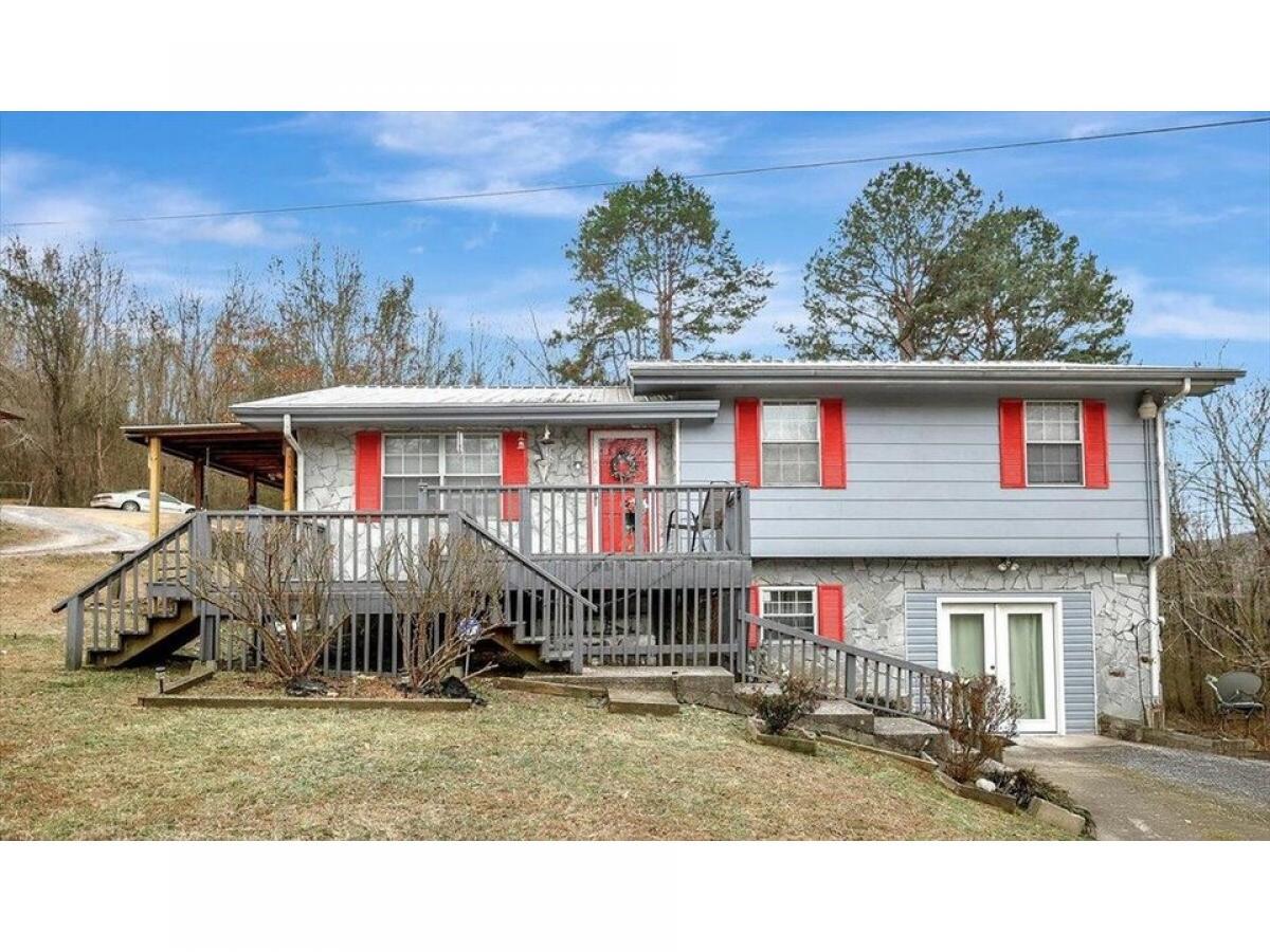 Picture of Home For Sale in Whitwell, Tennessee, United States