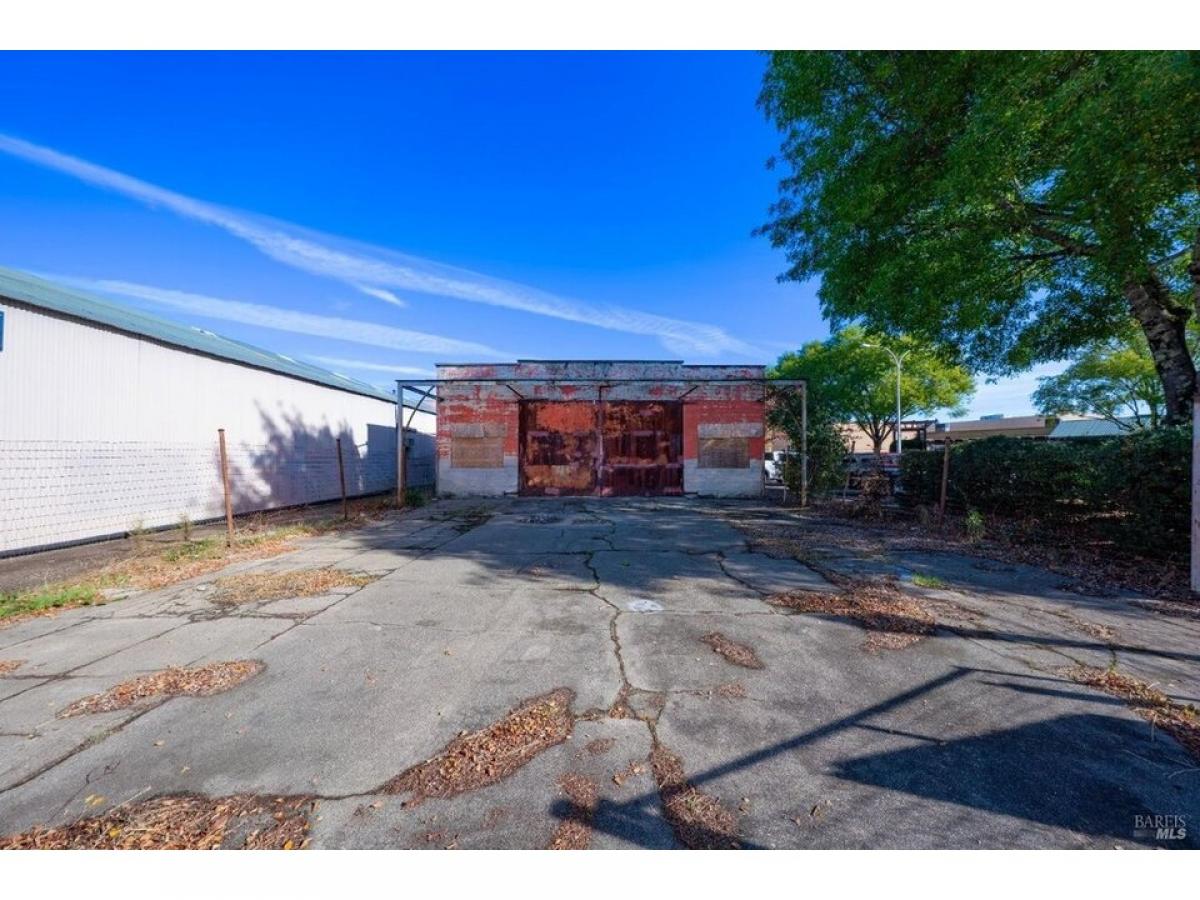 Picture of Home For Sale in Healdsburg, California, United States