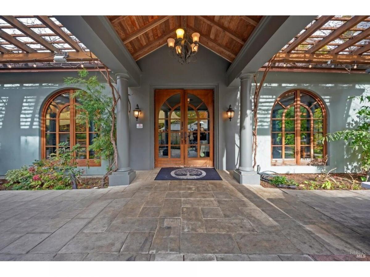 Picture of Home For Sale in Sebastopol, California, United States