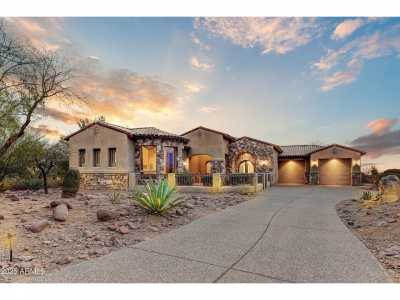 Home For Sale in Gold Canyon, Arizona