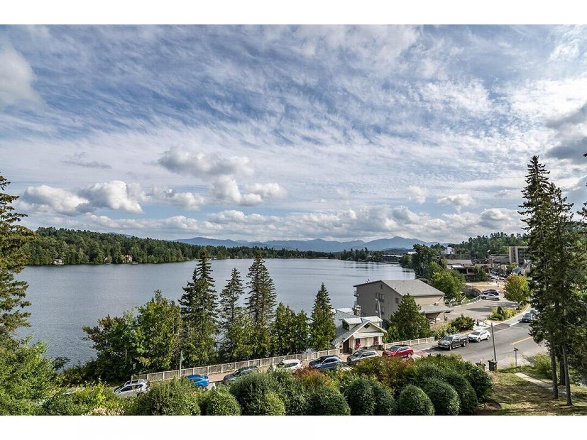 Picture of Home For Sale in Lake Placid, New York, United States