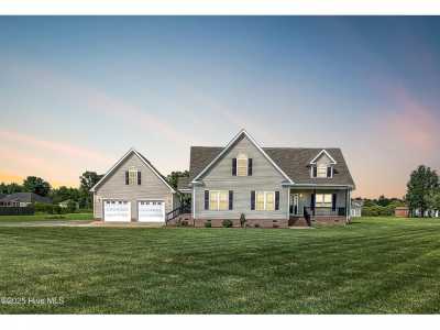 Home For Sale in Moyock, North Carolina