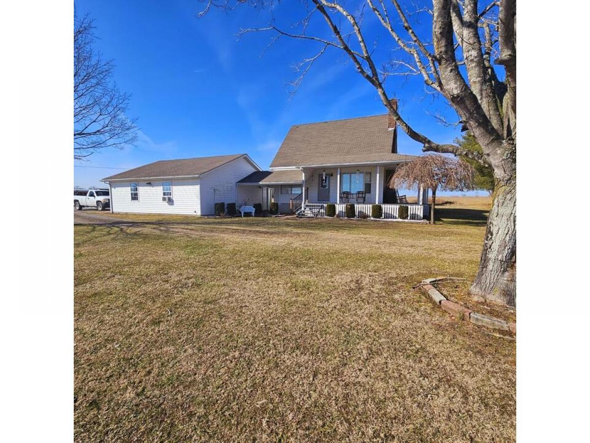 Picture of Home For Sale in Smithville, Tennessee, United States