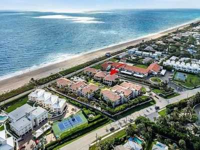 Condo For Sale in Ocean Ridge, Florida